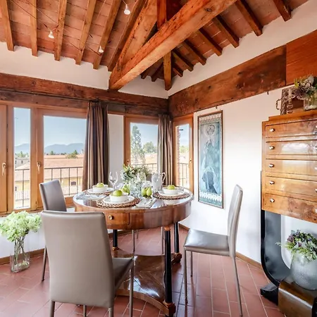 Panoramic Penthouse With Views And Elevator Lucca